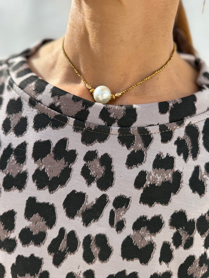 Tiny Gold-Plated Hematite and Pearl Necklace